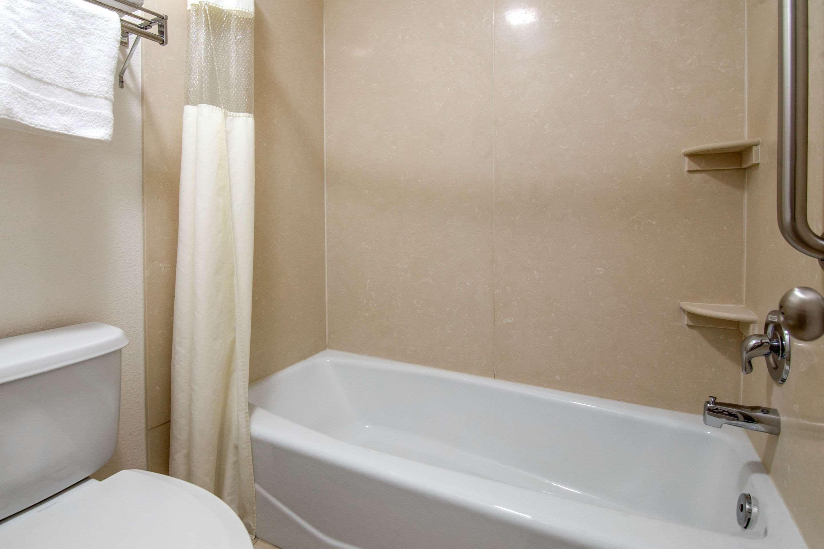 Rodeway Inn Adelanto Us 395 Bagian luar foto