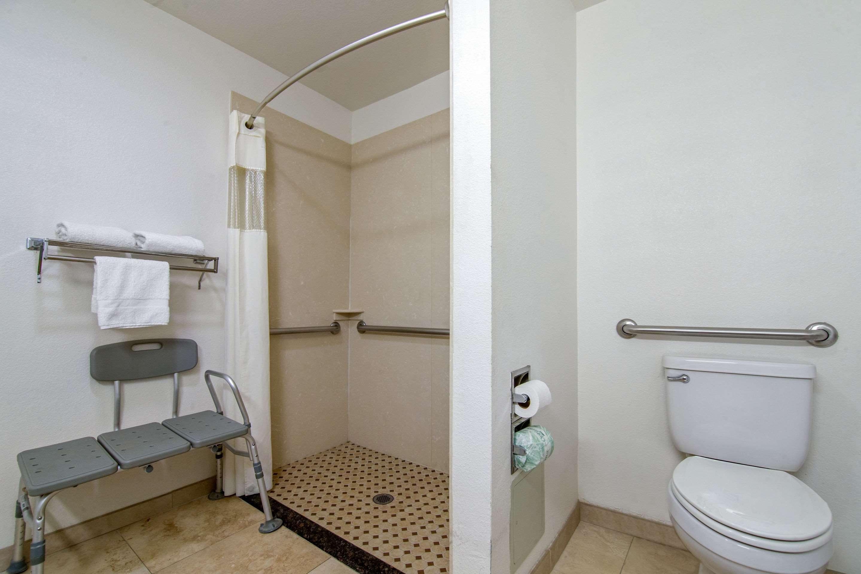 Rodeway Inn Adelanto Us 395 Bagian luar foto