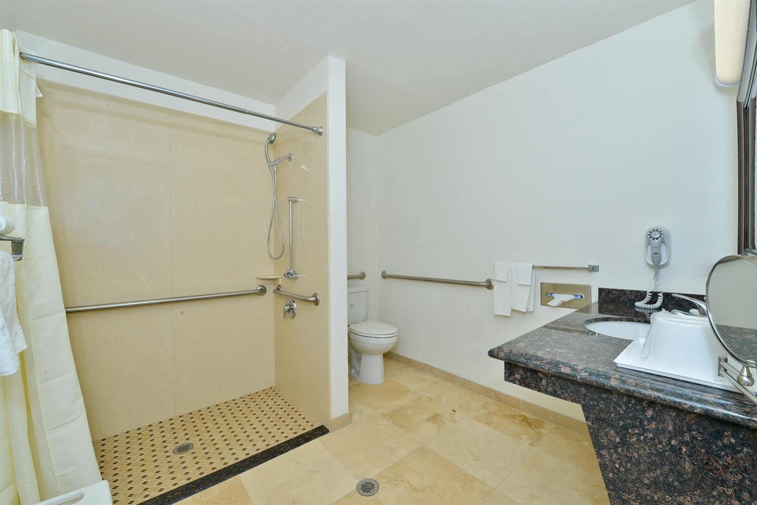 Rodeway Inn Adelanto Us 395 Bagian luar foto